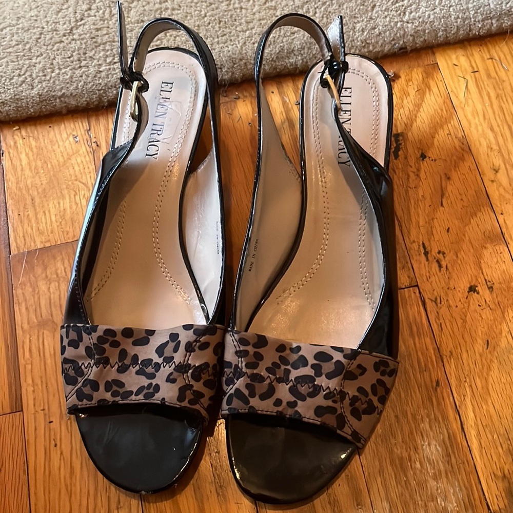 Ellen Tracy patent leather wedges with leopard print
